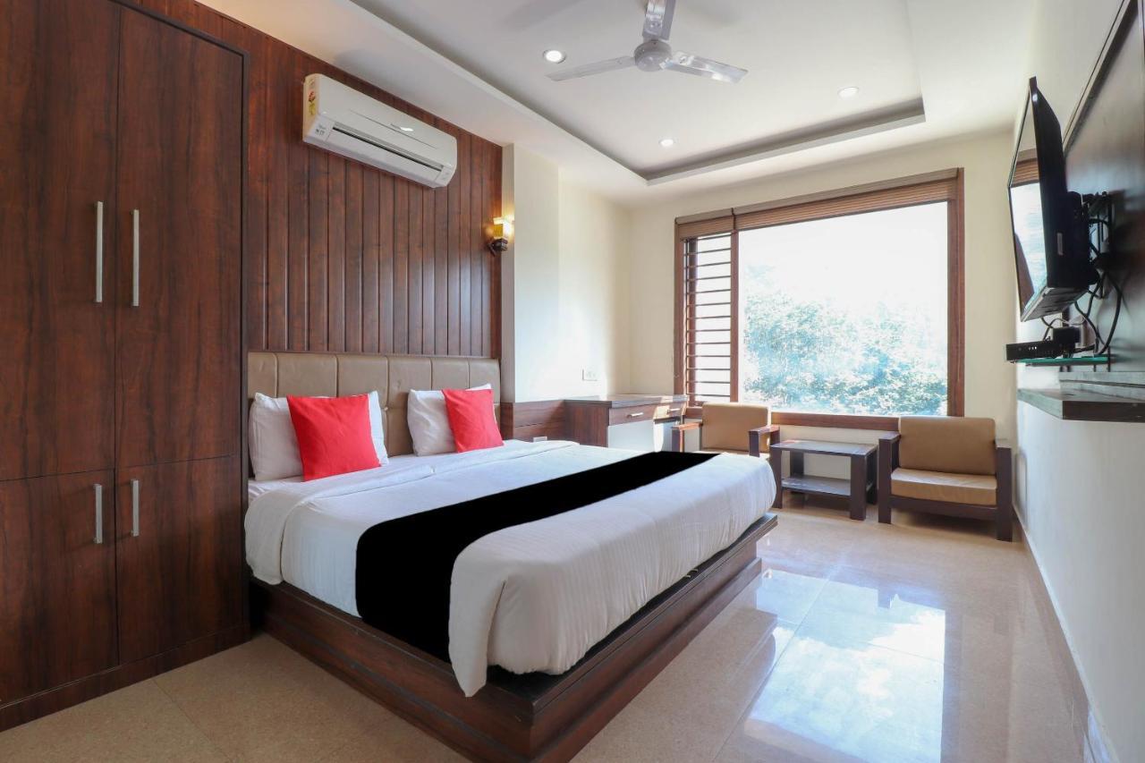 Capital O 76444 Hotel Hill-Top Inn Narendra Nagar Exterior photo