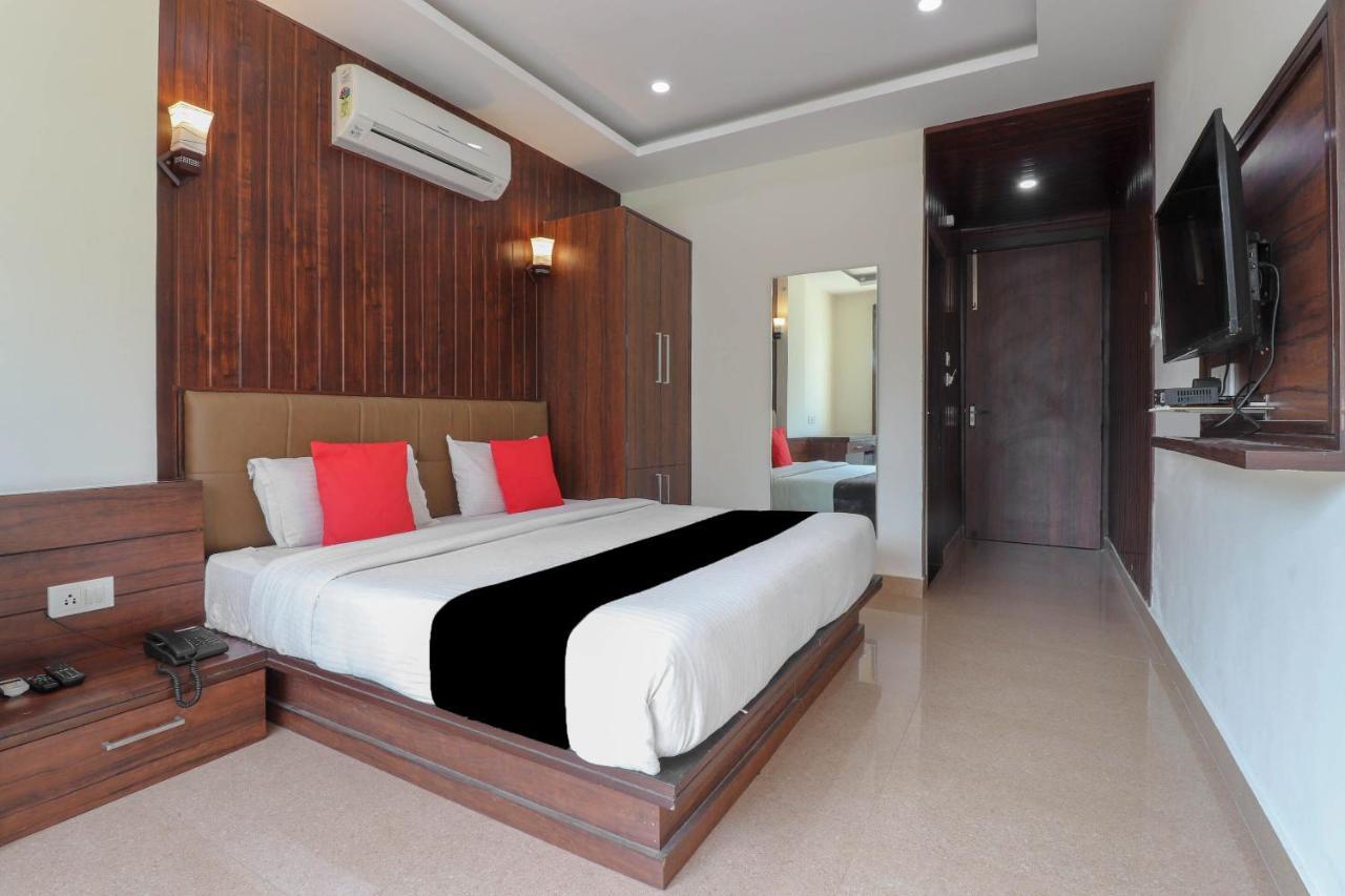 Capital O 76444 Hotel Hill-Top Inn Narendra Nagar Exterior photo