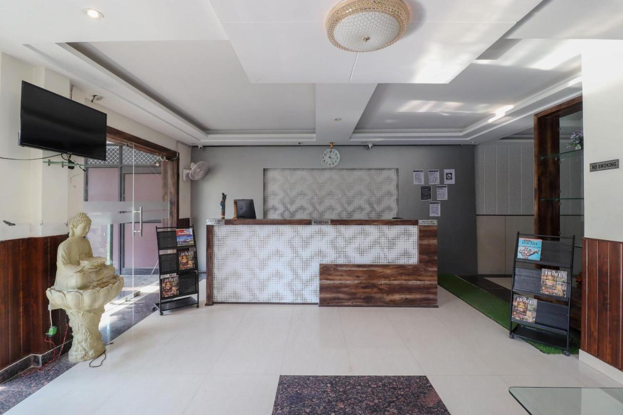 Capital O 76444 Hotel Hill-Top Inn Narendra Nagar Exterior photo